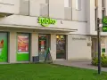 Zarobki w Żabce 2026: Ile na rękę? Stawki, premie, fakty.