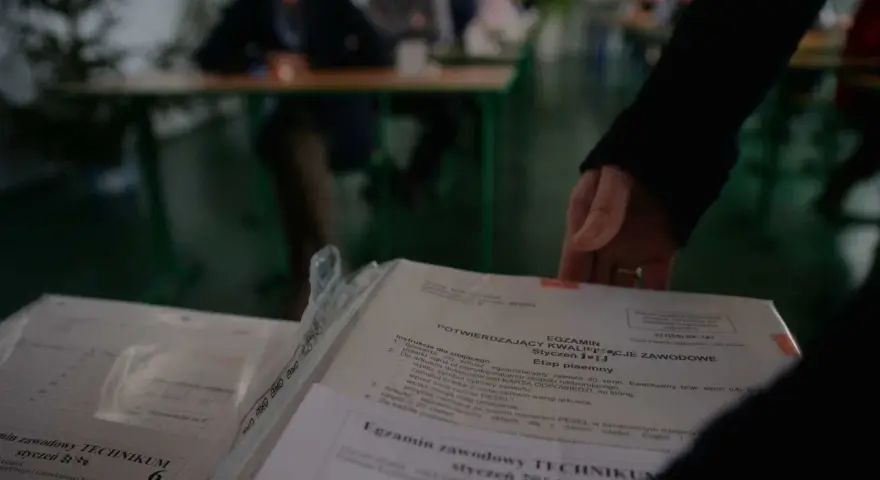 Egzamin zawodowy: Ile masz czasu? Część pisemna i praktyczna