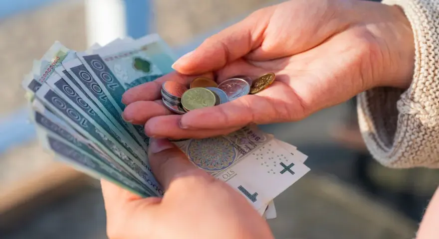Staż z Urzędu Pracy 2026: Ile faktycznie dostaniesz na rękę?