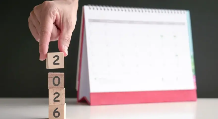 Oblicz staż pracy 2026: Zlecenia, studia, urlop w końcu się liczą!